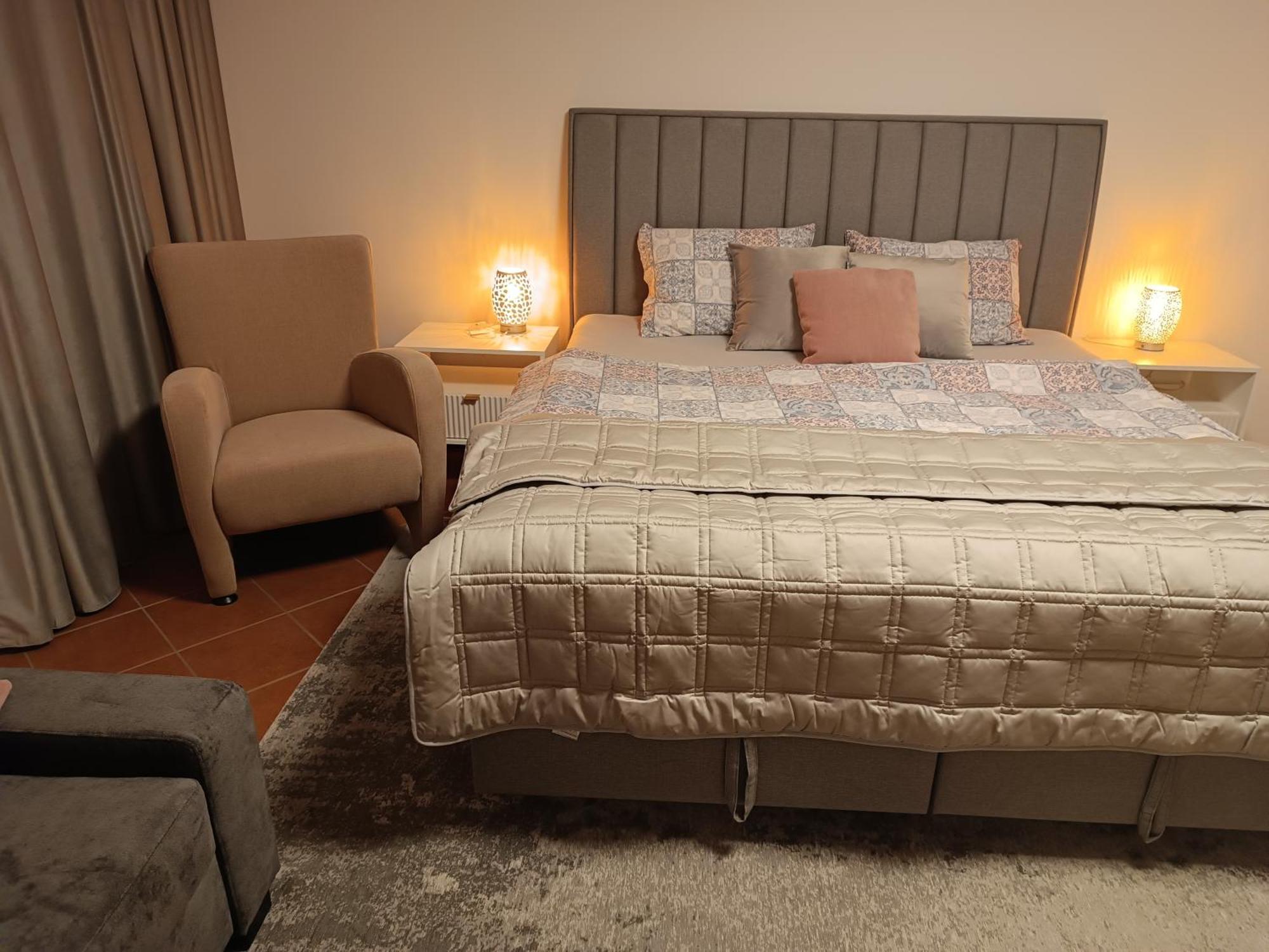 3 Bathrooms Apartman Mimi Липтовски-Микулаш Экстерьер фото